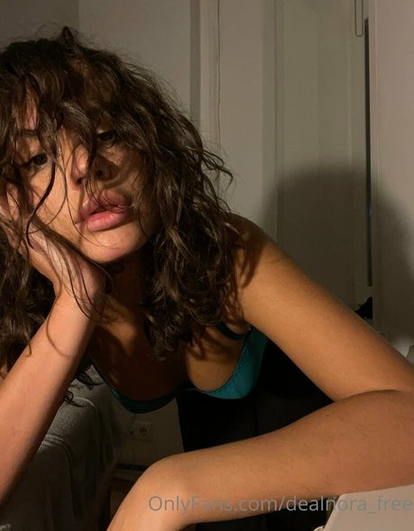 dealnora free pornstar pretty picture