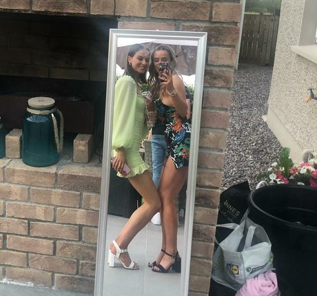 Aiobhin adult model pics