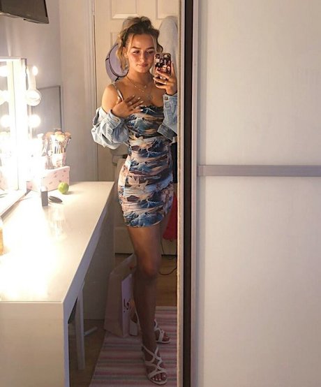 Aiobhin beautiful actress images