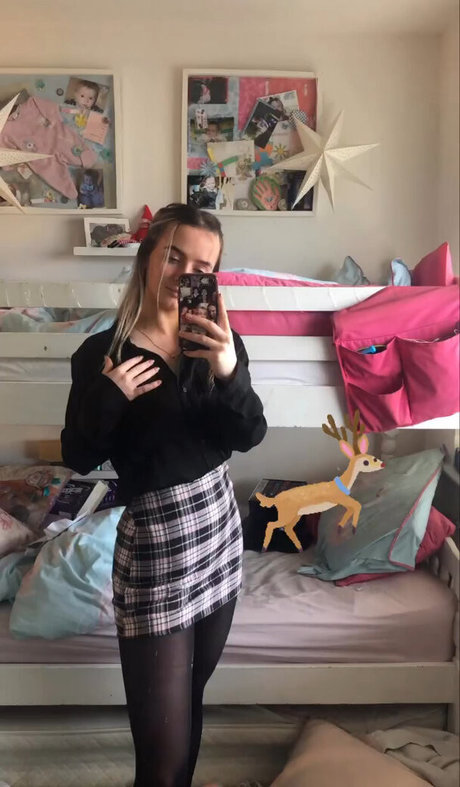 Aiobhin sexy star pic