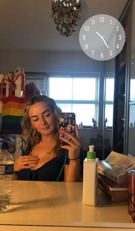 Aiobhin high quality star picture