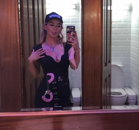 Aiobhin sex star image