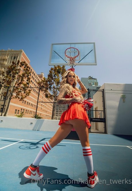 horniest mom nudes actress pics