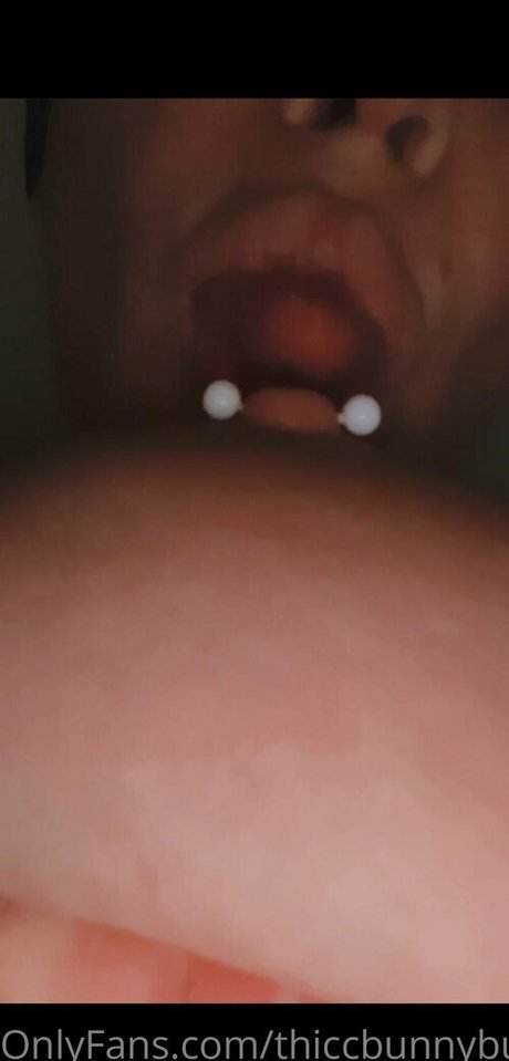 thiccbunnybunz pornographic model archive