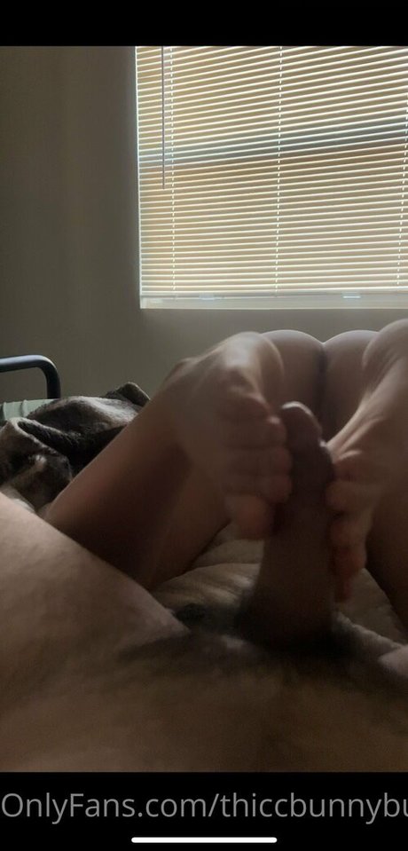 thiccbunnybunz star nude img