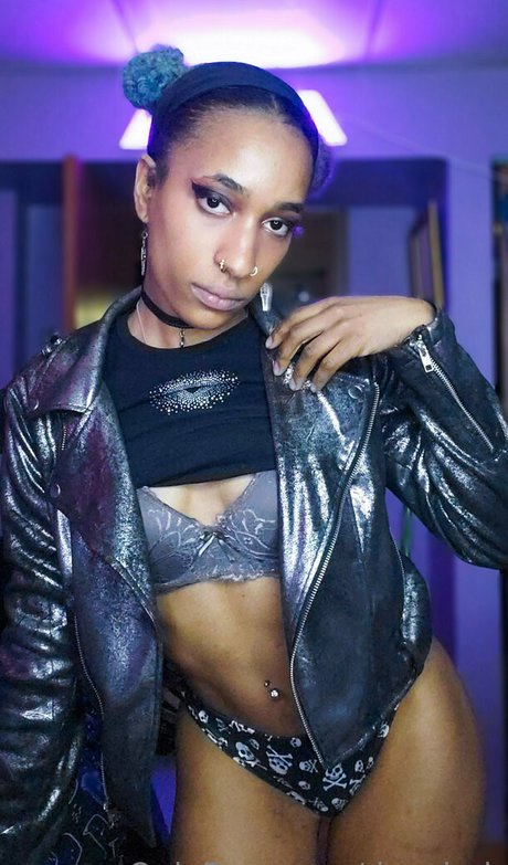 daxyhub hot model pic