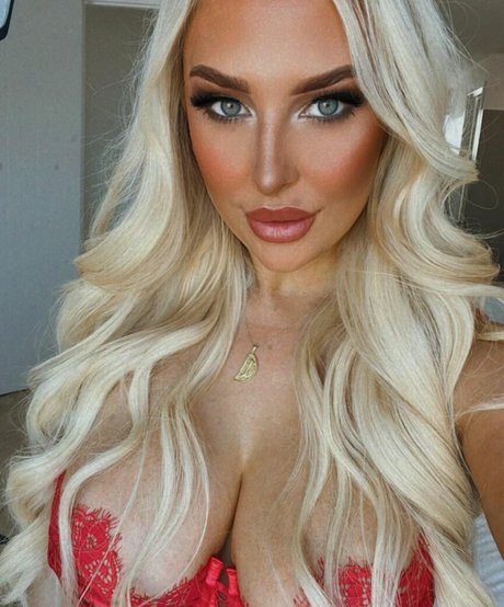 __ninaraee model beautiful photos