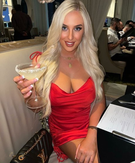 __ninaraee sex pornstar img