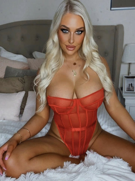 __ninaraee pornstar nudes images