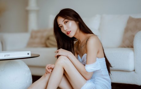 triciaisabirdy pornstar xxx photo