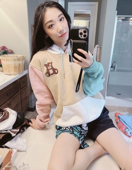 triciaisabirdy model sex gallery