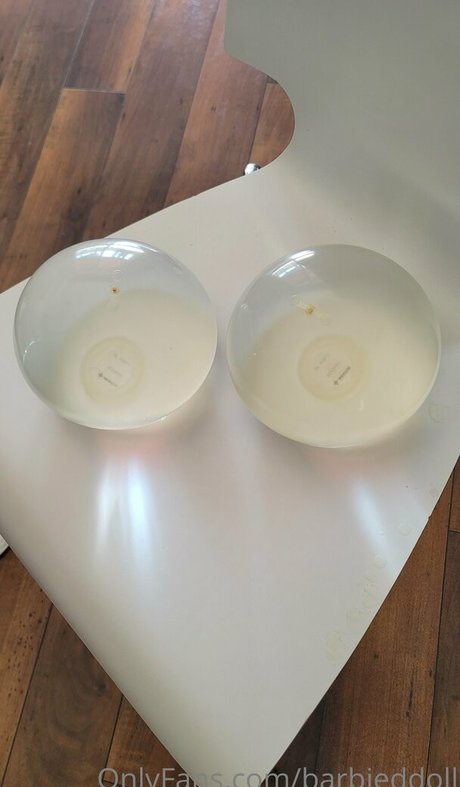 barbieddoll model top photo