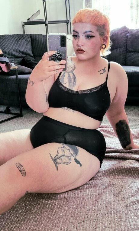 little m0th nude actress images