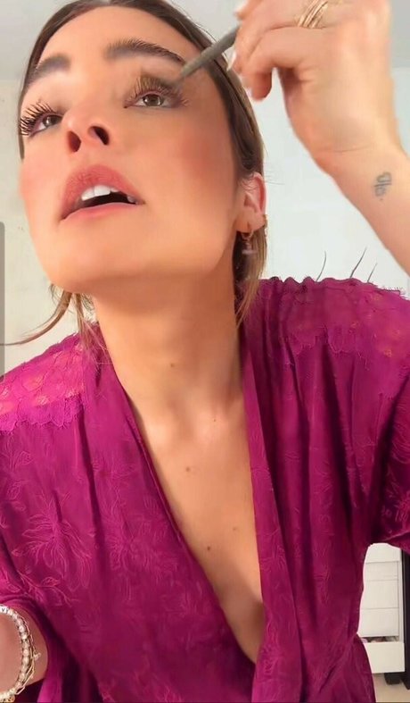 Vale Genta naked actress photo