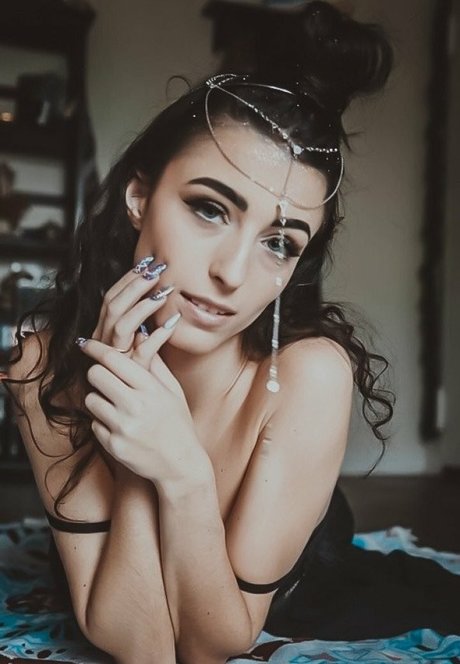 missfayevip star erotic galleries