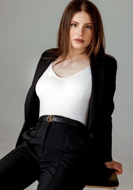 Madlen brandao sexy actress archive