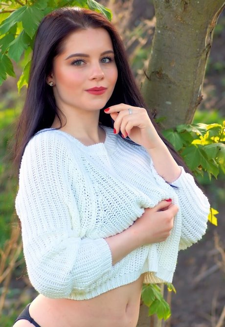 Madlen brandao nude model pictures