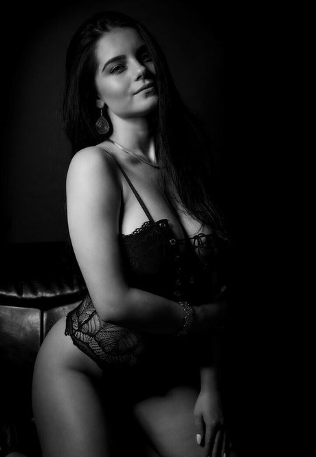 Madlen brandao exclusive model pics