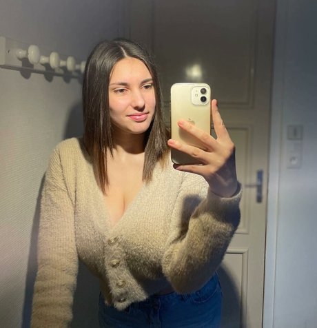 Clarisse Dupont pretty model images