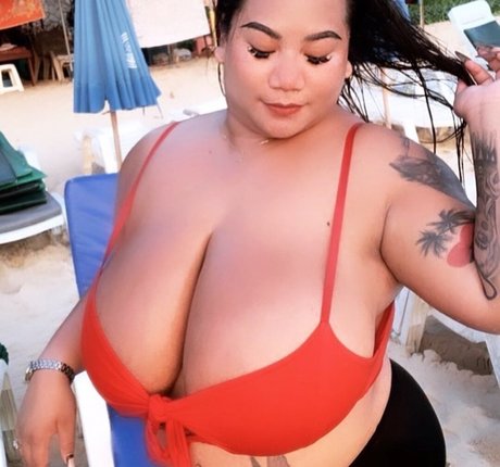 SaRa Chubby star nudes archive