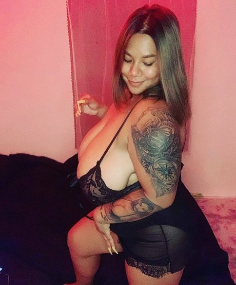 SaRa Chubby hot model images