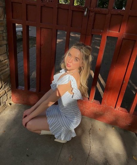 Jenna Davis model naked image