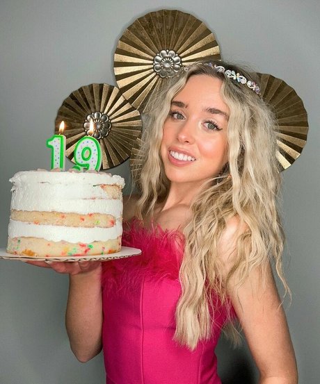 Jenna Davis erotic star photos