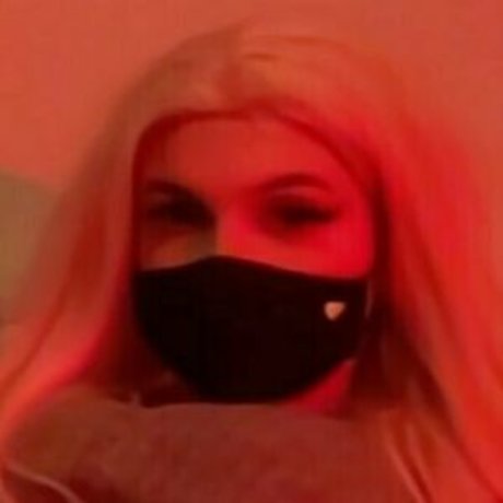 aureliabakerx sexy model pic