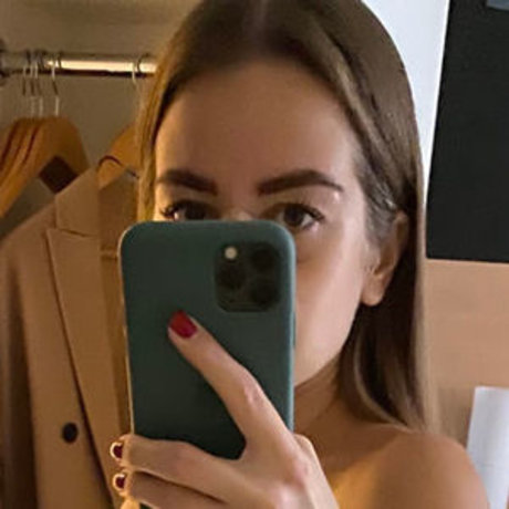 Sasha Shenderey model sex picture