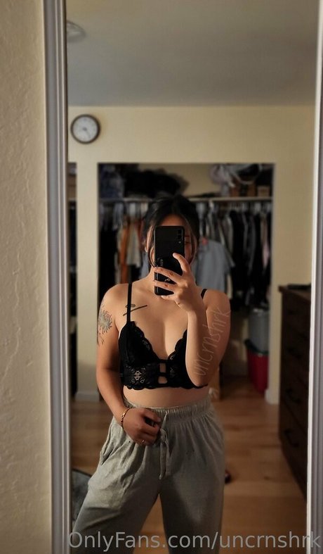 Uncrnshrk star porn photo