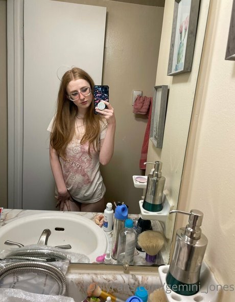 gemini jones sexy star image