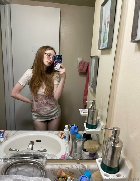 gemini jones nice actress galleries