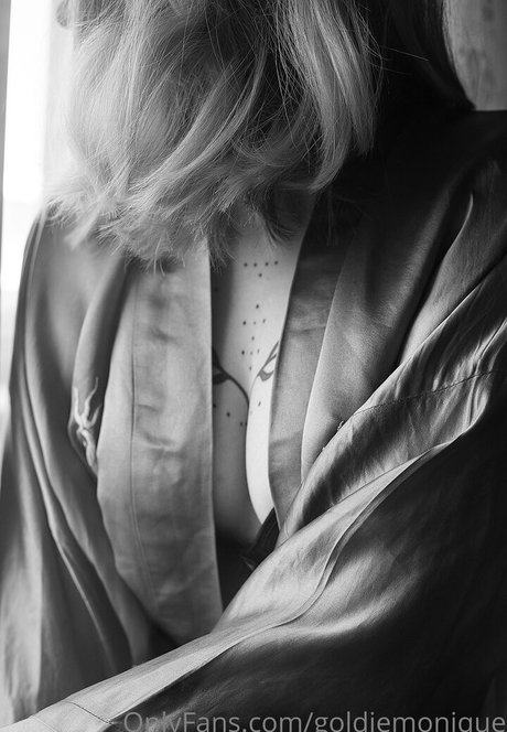 goldiemonique pornstar perfect img