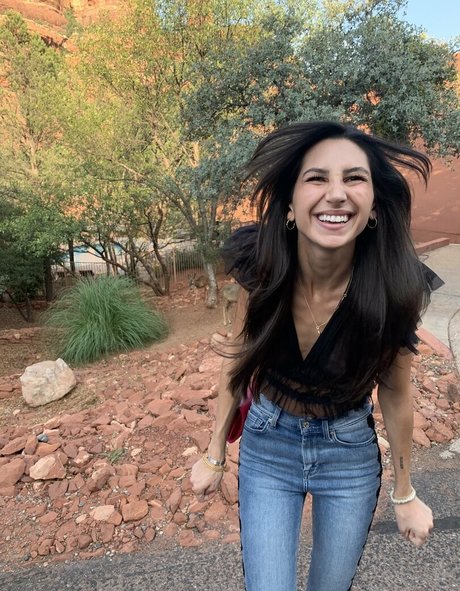 ava18adams perfect model photo