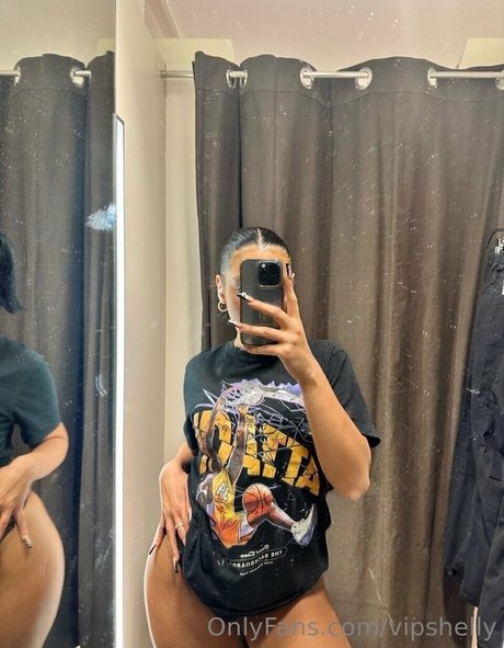 Vipshelly pornstar nude pic