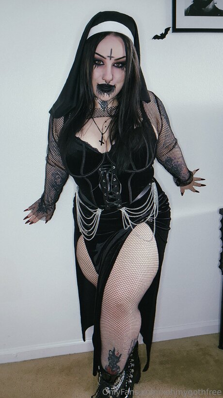 xohmygothfree free pornstar archive