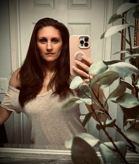 goodwifeathome pornstar sex photo