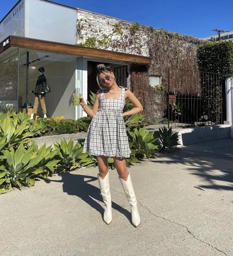 Natasha Bure star nude galleries