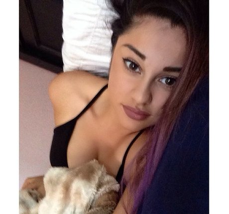 Yvette Monreal thumbnail