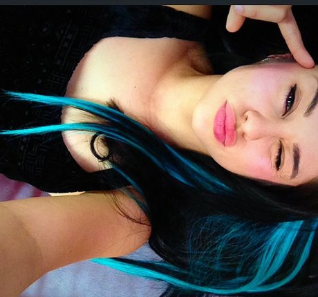 Yvette Monreal star top img