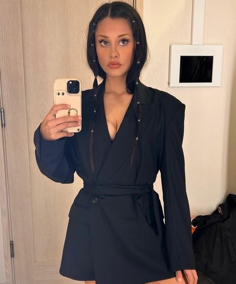 Yvette Monreal pornstar nudes img