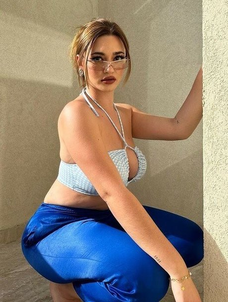 Lexi Borg pornstar nice img