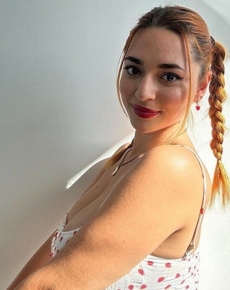 Lexi Borg exclusive actress pictures