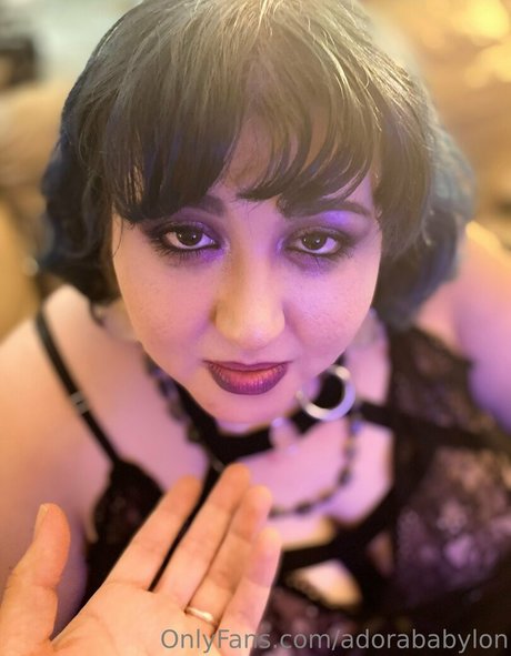 adorababylon porn model img