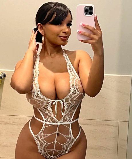 Selina Rubinstein star high quality image