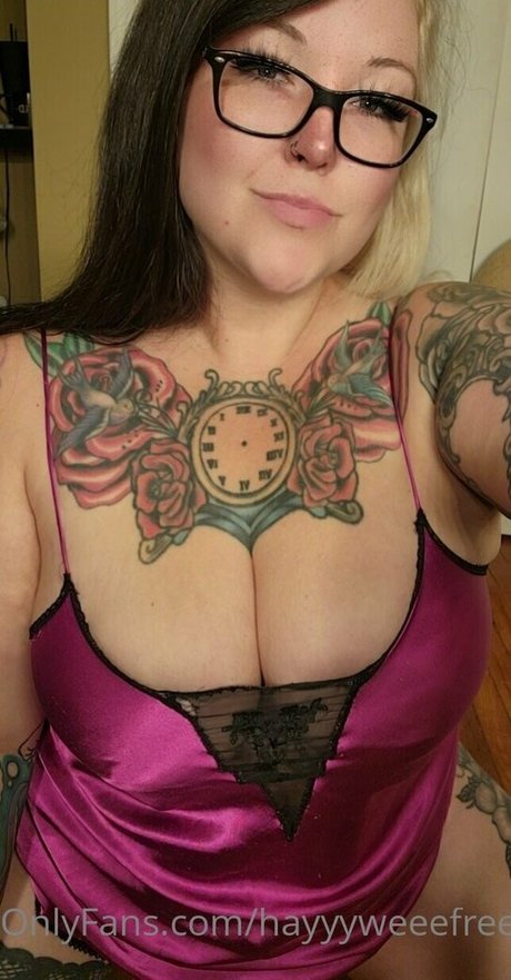 hayyyweeefreee hot actress image