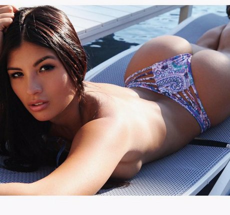 Karen Vi star beautiful img