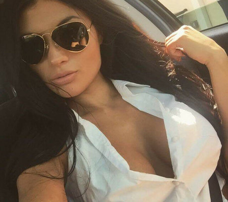 Karen Vi xxx model pics