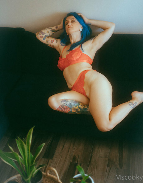 mscooky nude actress pictures