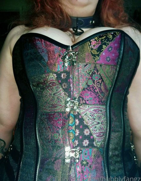 bubblyfangz profile pic